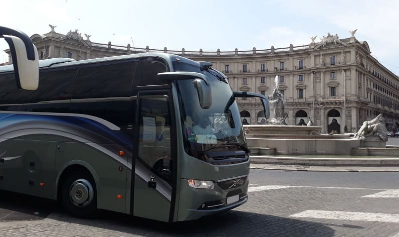 Auvergne-Rhône-Alpes: Bus rental in Vienne in Vienne and France